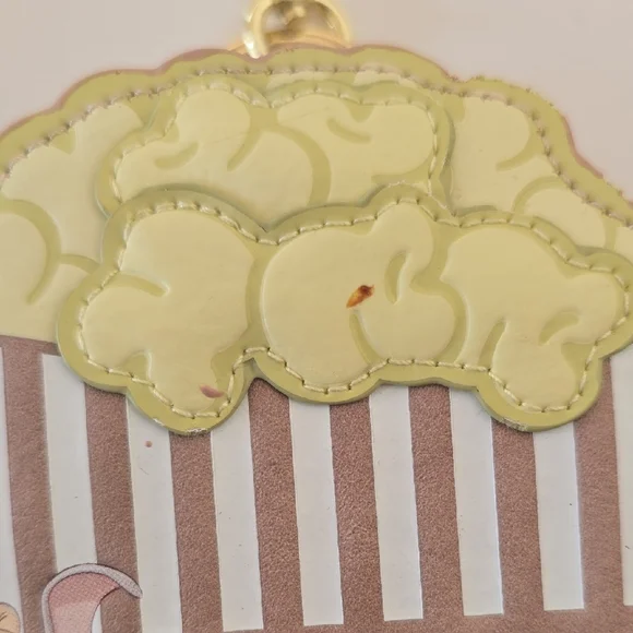 Disney Loungefly Dumbo Popcorn Bucket Keychain Coin Pouch - Picture 3 of 8